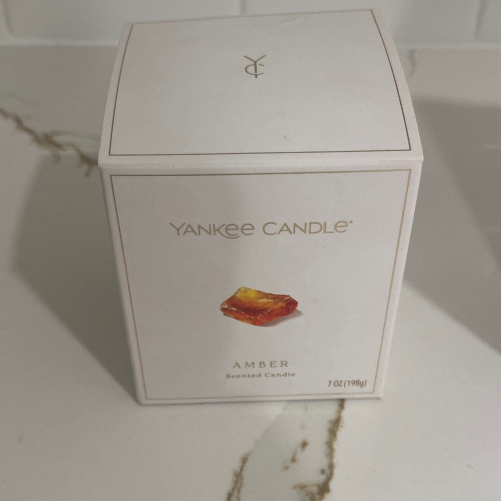 Yankee Candle Amber Scented Candle New in Box